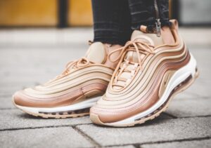Alternative view of Giày Nike Air Max 97 Ultra 17 'Metallic Bronze' (W) 917704-902