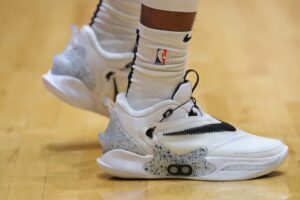 Alternative view of Giày Nike Adapt BB 2.0 'White Cement' BQ5397-101