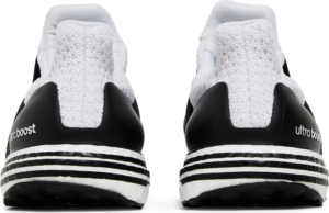 Giay Adidas UltraBoost 5.0 DNA 'White Black' GX9334