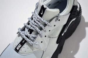 Alternative view of Giày Nike Air Huarache 'Grey' 909143-007