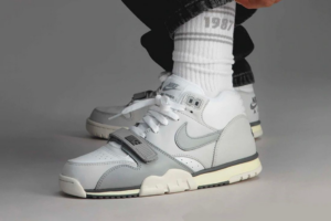 Giay Nike Air Trainer 1 'Photon Dust Light Smoke Grey' DM0521-001