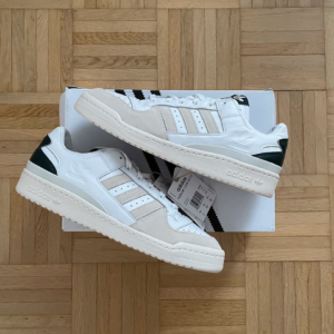 Giay Adidas Forum Low x Kith 'White Green' GY2541