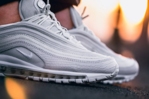 Alternative view of Giày Nike Air Max 97 'Summit White' 921826-100