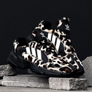 Alternative view of Giày Adidas Yung 1 'Leopard' EG8726