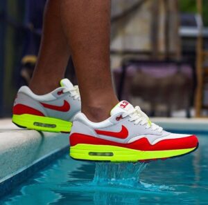 Alternative view of Giày Nike Air Max 1 Premium QS 'Air Max Day' 665873-106