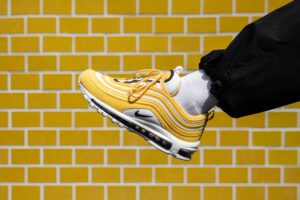 Alternative view of Giày Nike Wmns Air Max 97 'Taxi' 921733-703
