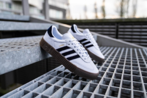 Alternative view of Giày Adidas Wmns Sambarose 'Aero Blue Gold Metallic' EE4686