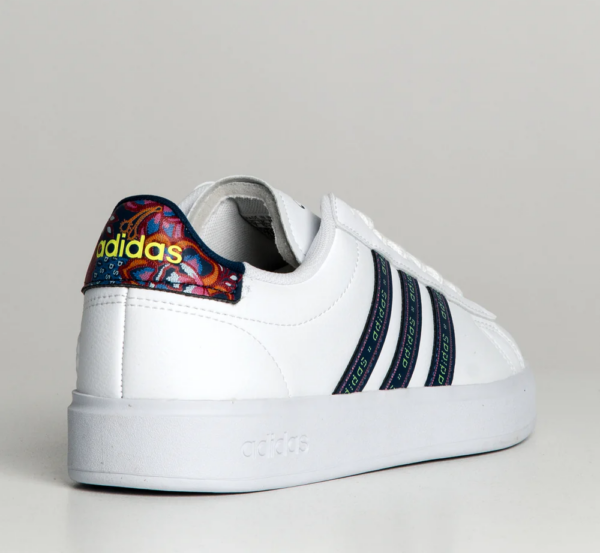 Giay Adidas Grand Court 2.0 'White Mystery Blue' GW7111