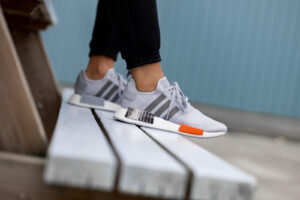 Alternative view of Giày Adidas NMD_R1 'Grey Silver Metallic' FY5730