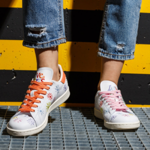 Alternative view of Giày Adidas Stan Smith 'Pride' GW2417