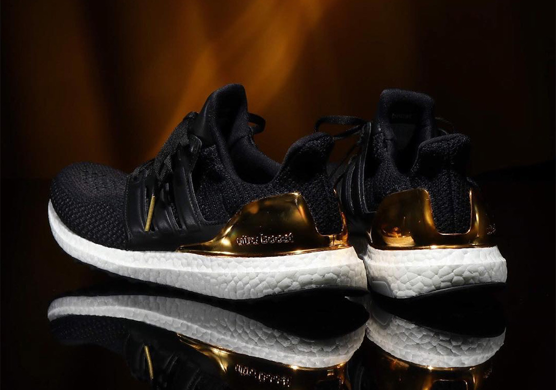 Giày Adidas Ultraboost 2.0 Limited 'Gold Medal' Bb3929