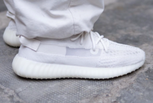 Giay Adidas Yeezy Boost 350 V2 Bone HQ6316