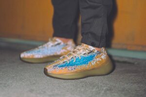 Alternative view of Giày Adidas Yeezy Boost 380 'Blue Oat Non-Reflective' Q47306