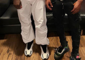 Giay Adidas Yeezy Boost 700 MNVN Laceless 'Analog' IG4798