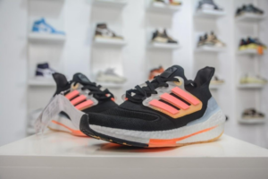 Giay Adidas UltraBoost 22 'Black Flash Orange' GX5464