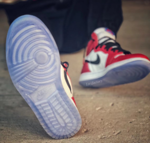 Giay Nike Air Jordan 1 Retro High 'Spider-Man' 555088-602