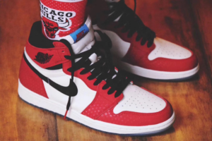 Giay Nike Air Jordan 1 Retro High 'Spider-Man' 555088-602