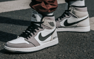 Alternative view of Giày Nike Air Jordan 1 High Element Gore Tex 'Light Bone' DB2889-100