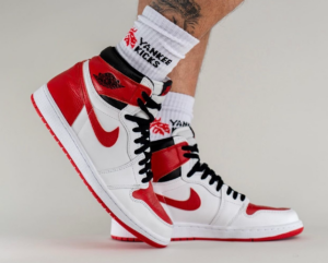 Giay Nike Air Jordan 1 Retro High OG 'Heritage' 555088-161