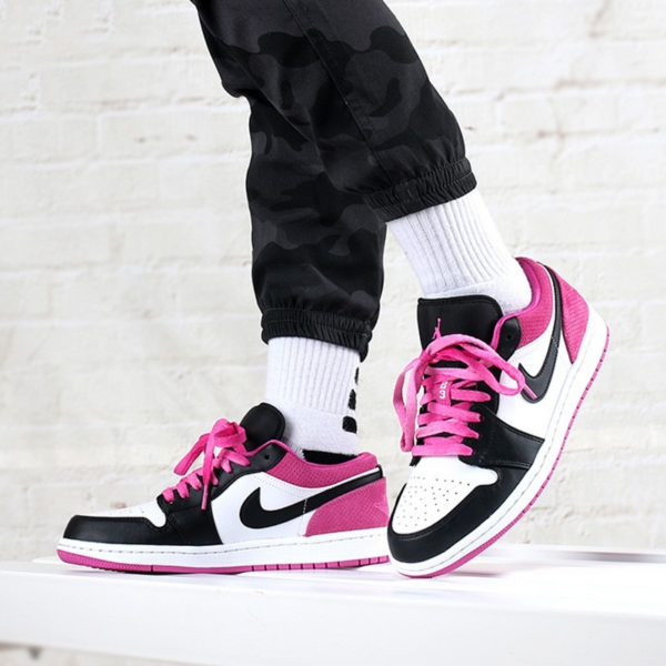 Giày Nike Air Jordan 1 Low GS 'Black Active Fuchsia' CT1564-005 - Hình ảnh 4