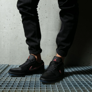 Alternative view of Giày Nike Air Jordan 1 Low Black Red Orbit CK3022-006