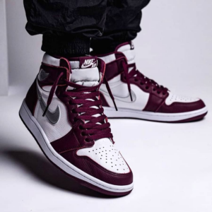 Alternative view of Giày Nike Air Jordan 1 Retro High OG GS 'Bordeaux' 575441-611