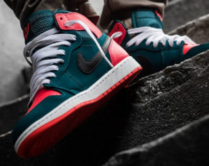 Alternative view of Giày Nike Air Jordan 1 Retro High 'Russell Westbrook' 705300-312