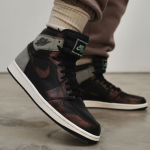 Alternative view of Giày Nike Air Jordan 1 Retro High OG 'Patina' 555088-033