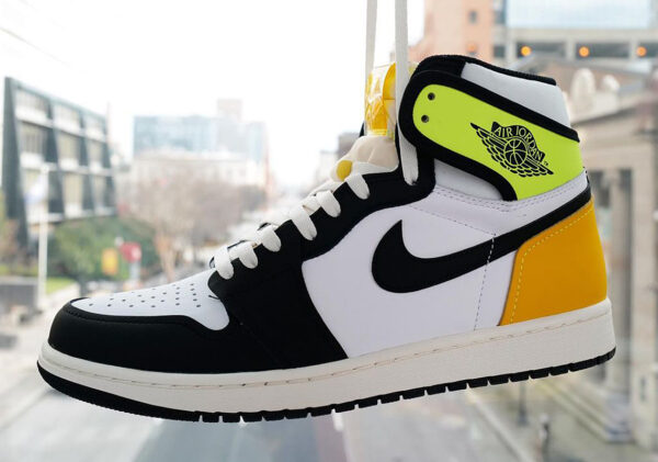 Giày Nike Air Jordan 1 Retro High OG 'Volt Gold' 555088-118 - Hình ảnh 7