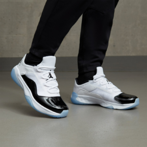 Giay Nike Air Jordan 11 CMFT Low 'Concord' DV2207-100