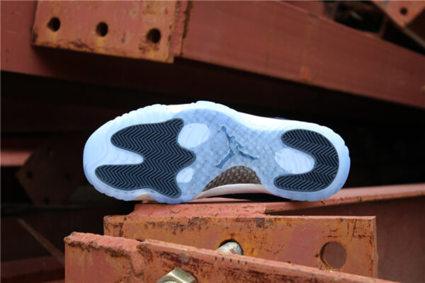 Giày Nike Air Jordan 11 Retro Low 'Georgetown' 528895-007 - Hình ảnh 3