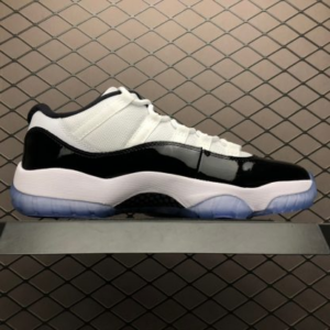 Alternative view of Giày Nike Air Jordan 11 Retro Low 'Concord' 528895-153
