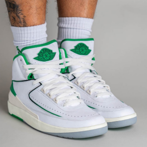 Giay Nike Air Jordan 2 Retro 'Lucky Green' DR8884-103