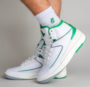 Giay Nike Air Jordan 2 Retro 'Lucky Green' DQ8562-103