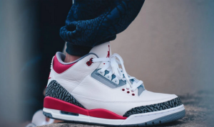 Giay Nike Air Jordan 3 Retro 'Fire Red' 2022 DN3707-160