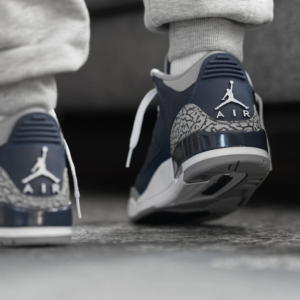 Alternative view of Giày Nike Air Jordan 3 Retro 'Georgetown' CT8532-401