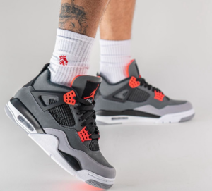 Giay Nike Air Jordan 4 Retro GS 'Infrared' 408452-061