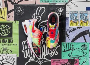 Alternative view of Giày Nike Atmos x Air Max 2 Light QS 'Logos' BV7406-001