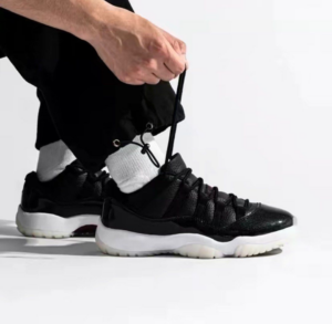 Alternative view of Giày Nike Air Jordan 11 Retro Low '72-10' AV2187-001