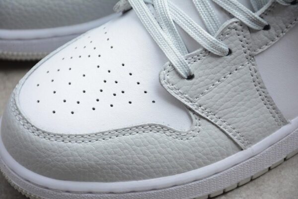 Giày Nike Air Jordan 1 Mid SE GS 'Swoosh Logo Grey Camo' DD3235-100 - Hình ảnh 13