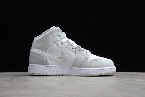 Giày Nike Air Jordan 1 Mid SE GS 'Swoosh Logo Grey Camo' DD3235-100 - Hình ảnh 5