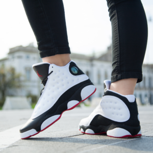 Alternative view of Giày Nike Air Jordan 13 Retro GS 'He Got Game' 2018 884129-104