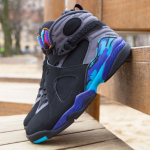 Alternative view of Giày Nike Air Jordan 8 Retro 'Aqua' 2015 305381-025