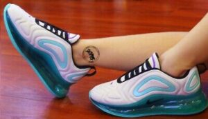 Alternative view of Giày Nike Air Max 720 GS 'White Aurora' AQ3196-101