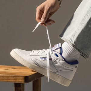 Alternative view of Giày Reebok Club C Mid II Vintage 'White Bright Cobalt' H69121