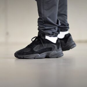 Alternative view of Giày Adidas Yung 1 'Triple Black' G27026