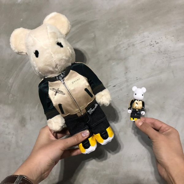 Mô Hình Bearbrick Sacai x Dr.Woo - Hình ảnh 3