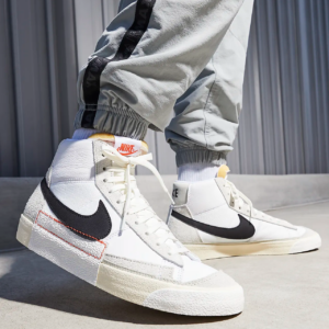 Giay Nike Blazer '77 Pro Club 'Light Bone Black' DQ7673-100