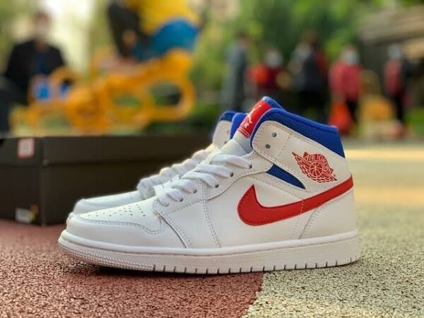 Giày Nike Air Jordan 1 Mid 'White Red Royal' BQ6472-164 - Hình ảnh 7