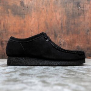 Giay Clarks Wallabee 'Black Suede' 261-55522